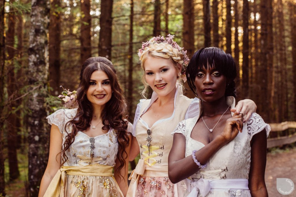 AstridSoell Couture Fashion Shooting Dirndl